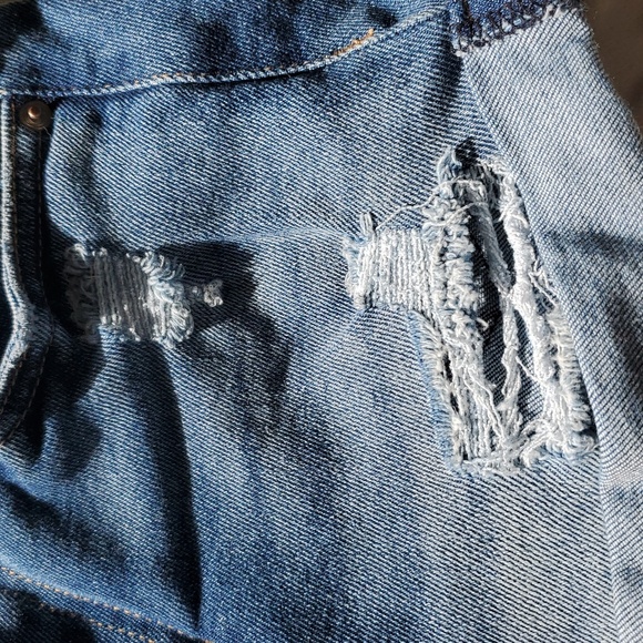 Celebrity Pink Re Generation Distressed Mindful Denim Mom Shorts 1/25 - Picture 8 of 12